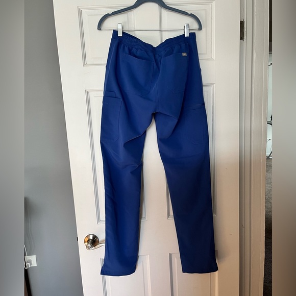 FIGS Limited Edition Yola Skinny Scrub Pants in Denim. Size Small/Tall. - Picture 2 of 7